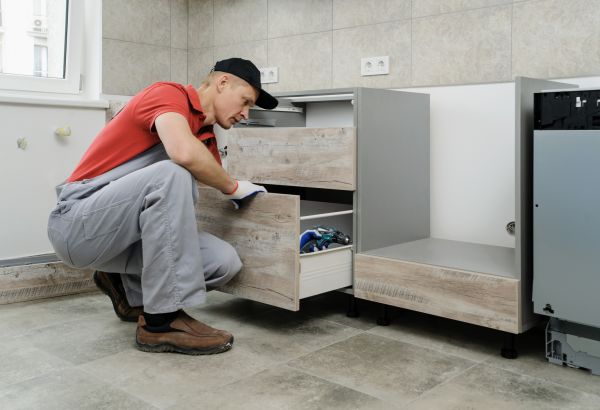 Drawer Installation in Spicewood