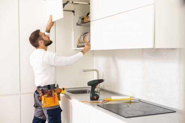 Cabinet Service in Spicewood